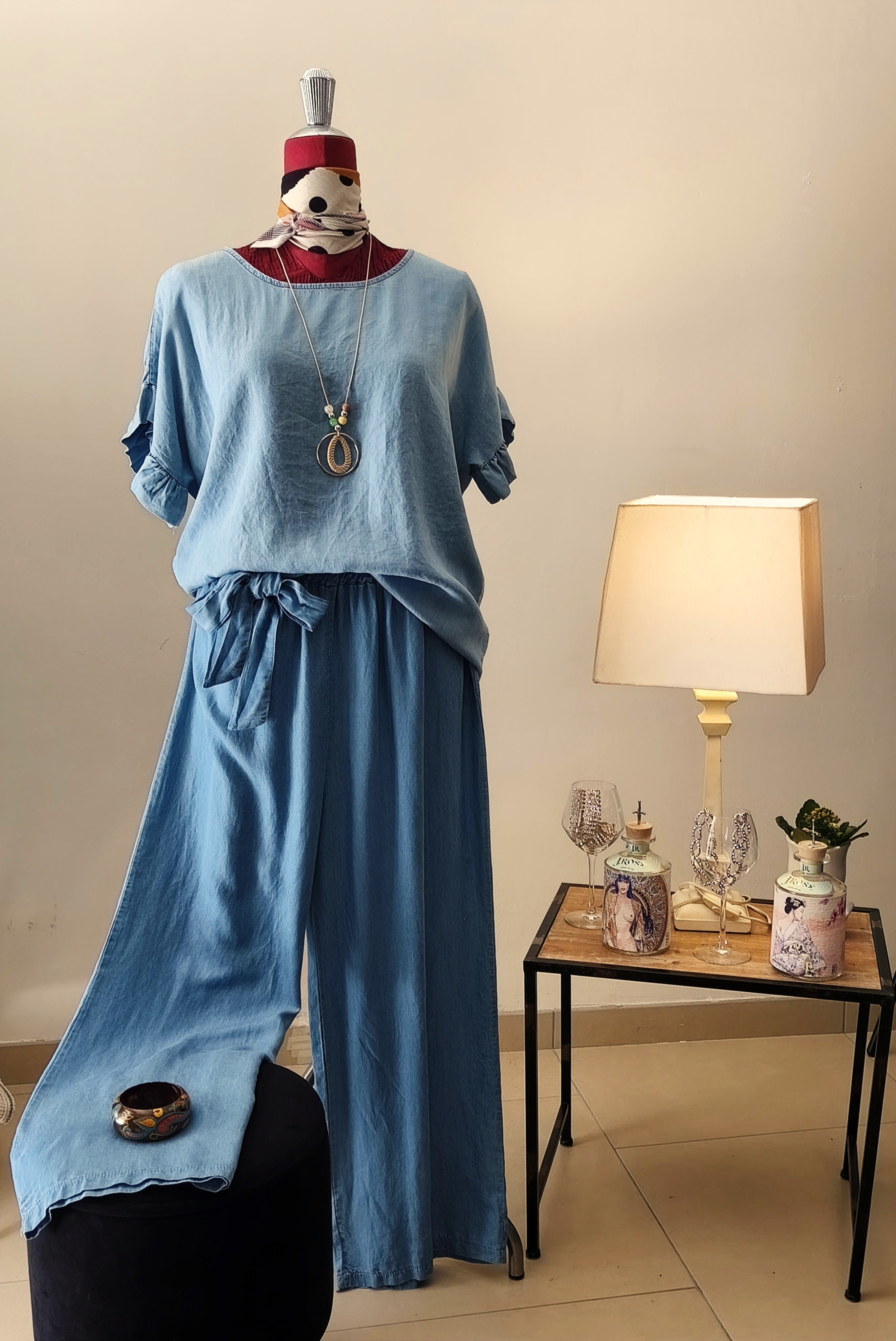 COORDINATO-BLUSA CON ROUCHE SUL FONDO MANICA-PANTALONE CON ELASTICO IN VITA