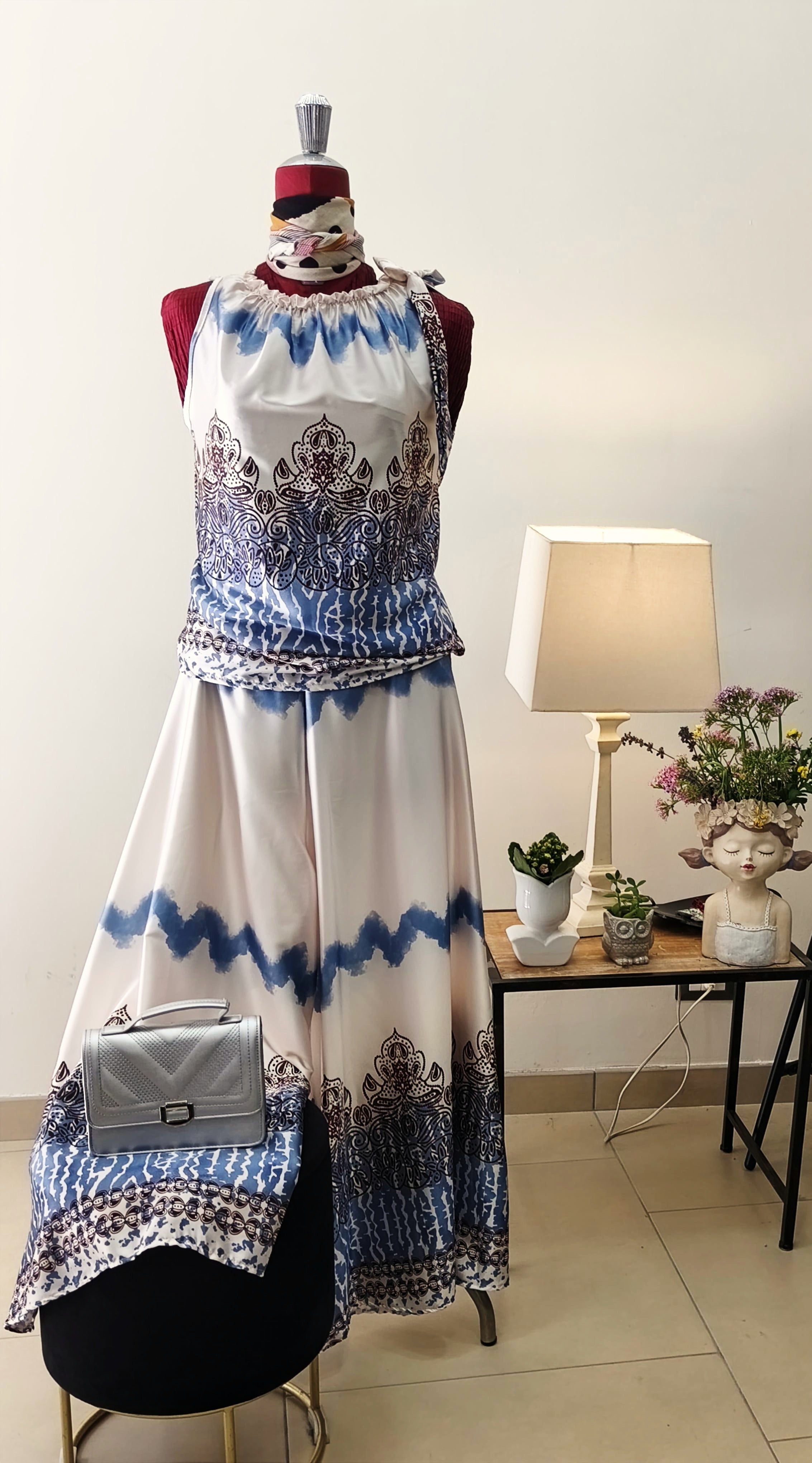 COORDINATO IN TESSUTO SATIN- PANTALONE CON ELASTICO SULLA CINTA DIETRO