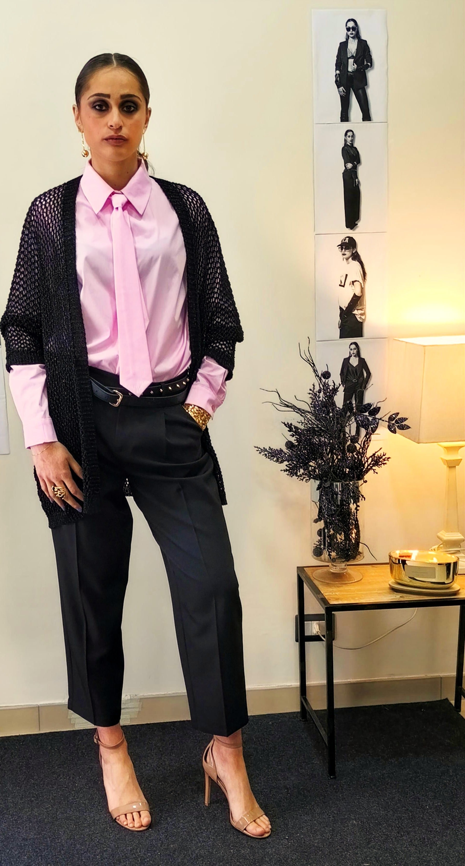 PANTALONE ELEGANTE CON PIEGHE SUL DAVANTI EPATTINE SUL DIETRO