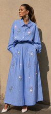 COORDINATO PANTALONE E CAMICIA A RIGHE CON APPLICAZ. DI STRASS A FIORE