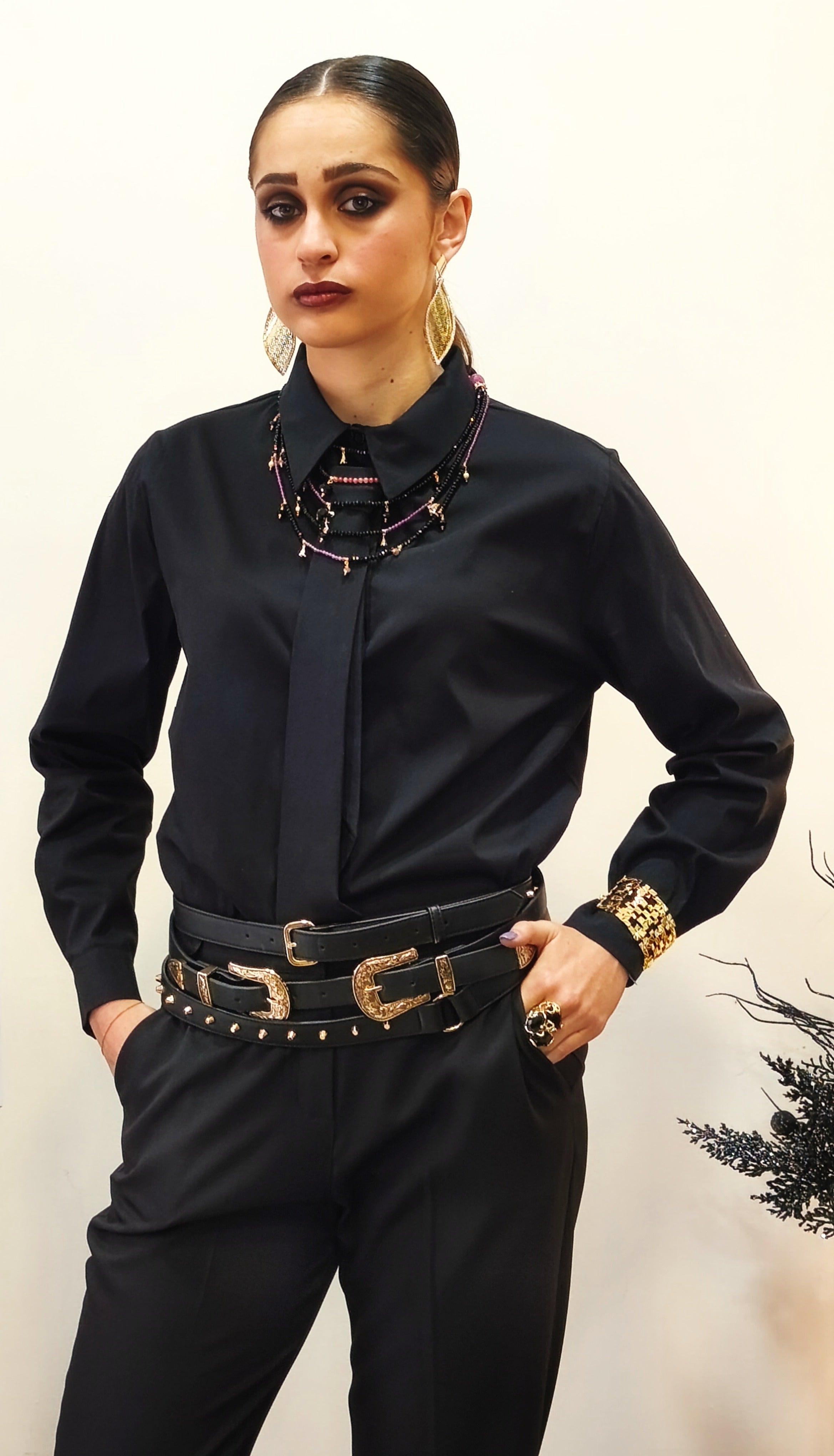 PANTALONE ELEGANTE A SIGARETTA CON ELASTICO SULLA CINTA DIETRO